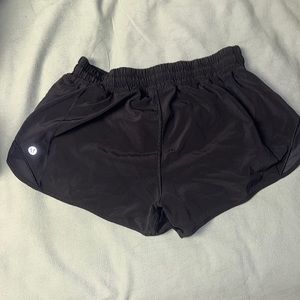 Hotty hot lululemon shorts low rise 2.5